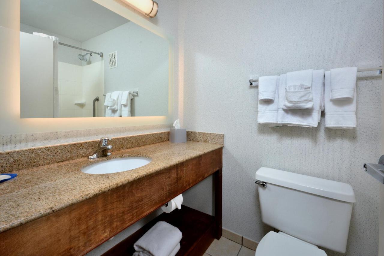Holiday Inn Express Lynchburg By Ihg Экстерьер фото