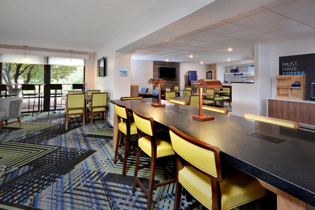 Holiday Inn Express Lynchburg By Ihg Экстерьер фото