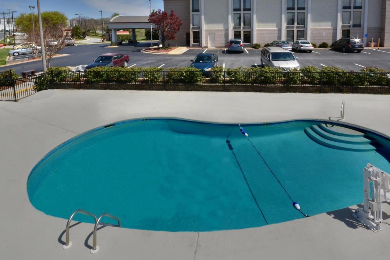 Holiday Inn Express Lynchburg By Ihg Экстерьер фото