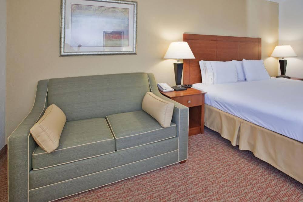 Holiday Inn Express Lynchburg, An Ihg Hotel Экстерьер фото